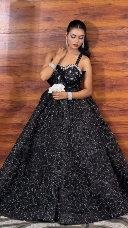 Heavy fancy gown black stone